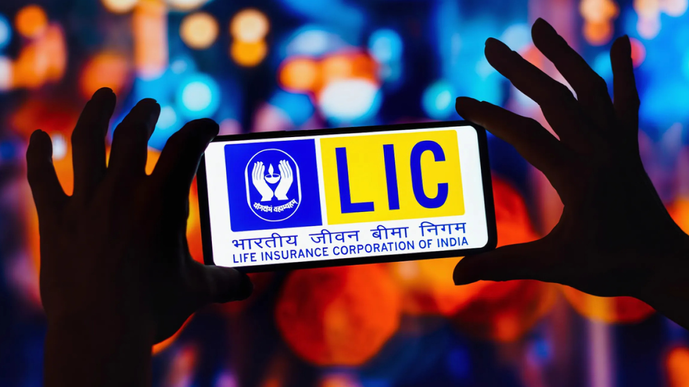 LIC reduces agents' commission after increasing surrender value for customers after IRDAI circular